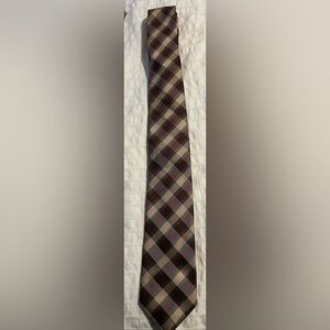 Bill Robinson Men’s Necktie
Preowned 
Burgandy/Beige/Grey